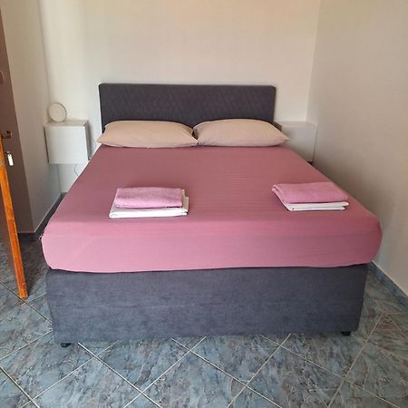 Apartmani Vesna Starigrad Paklenica Esterno foto