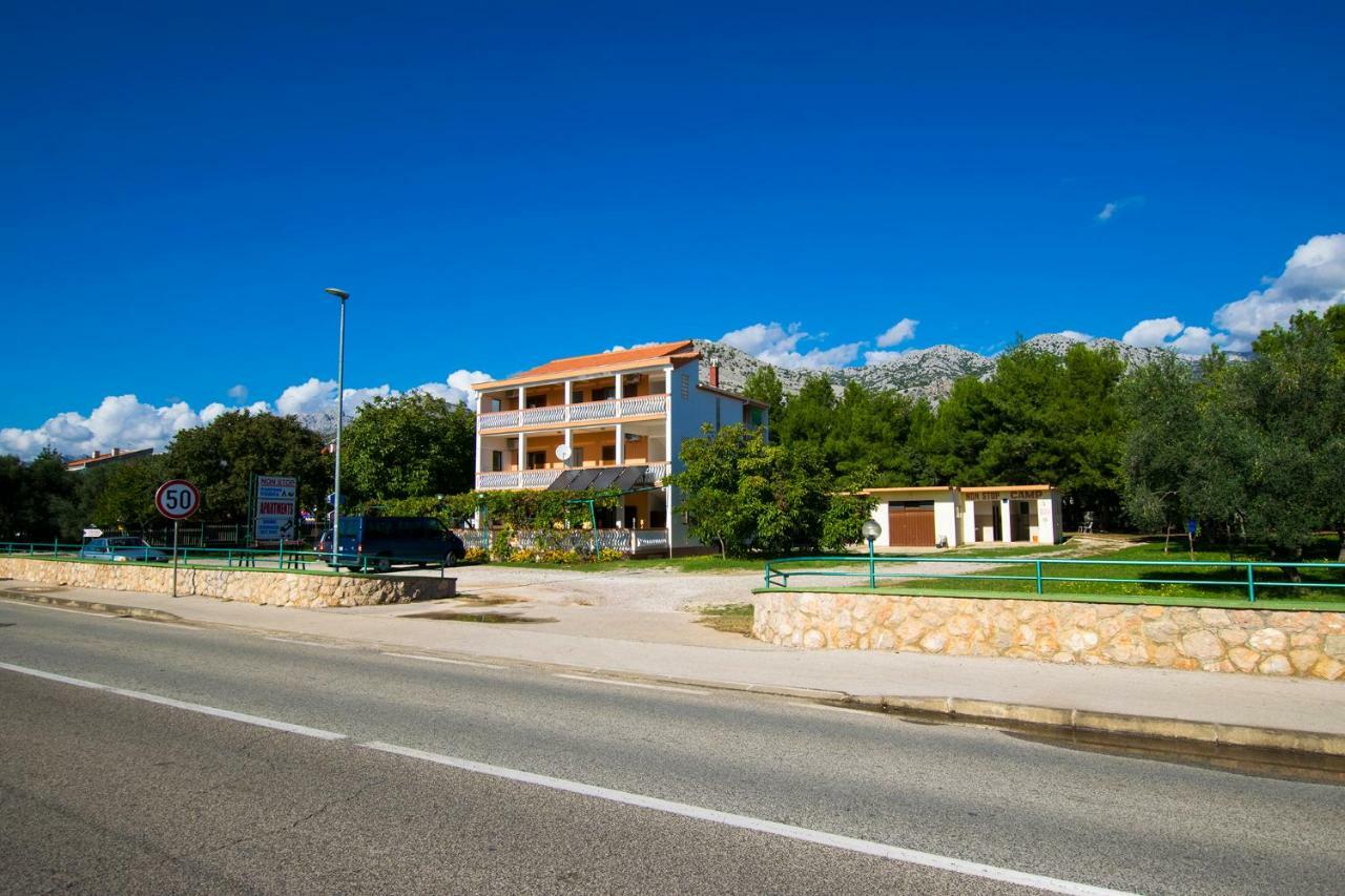 Apartmani Vesna Starigrad Paklenica Esterno foto